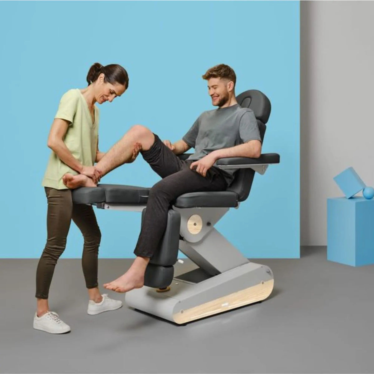 Fauteuil de pédicurie Électrique - 3 moteurs - 2 coloris - Swop P3 Pro - Naggura Naggura