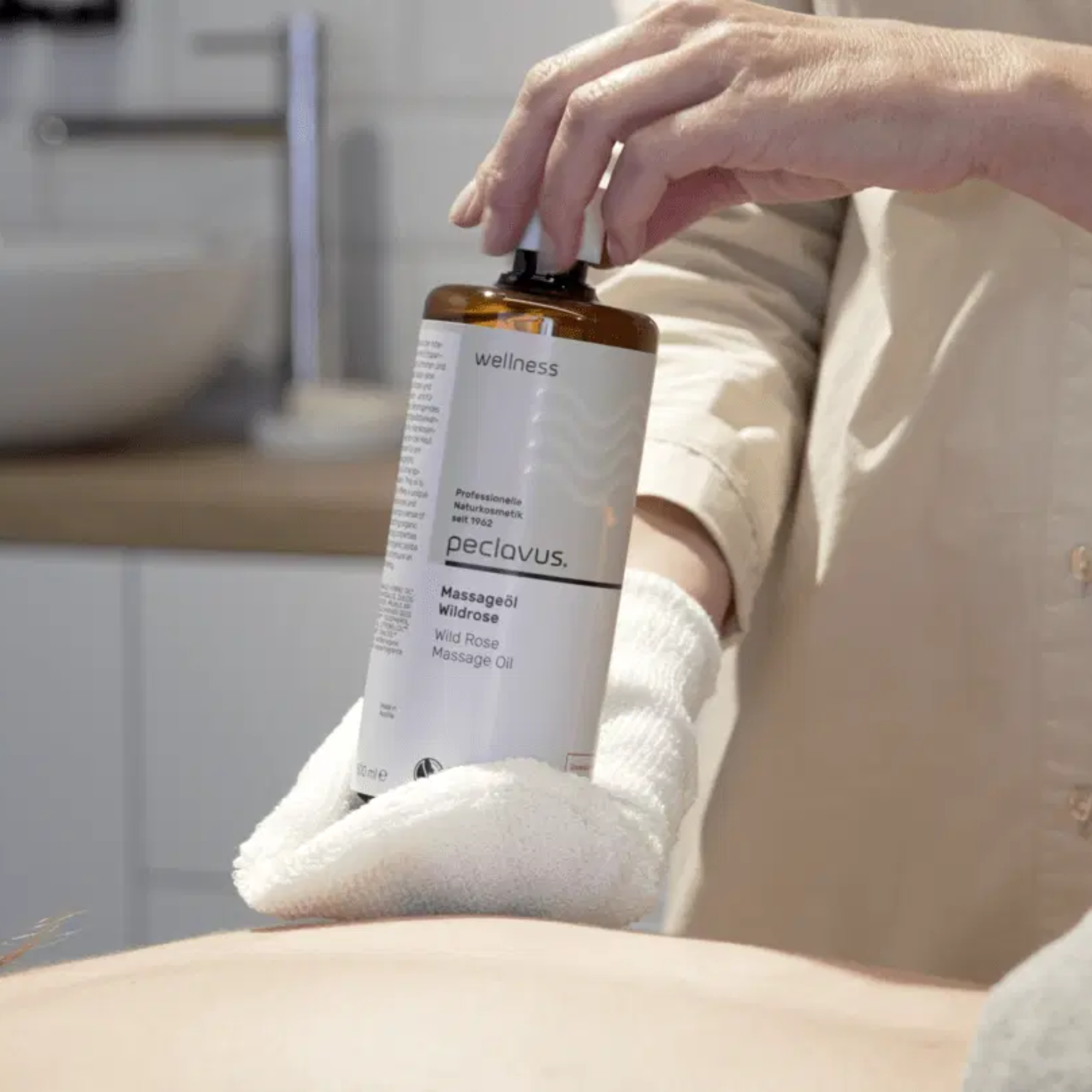 Washing and massage glove - Peclavus