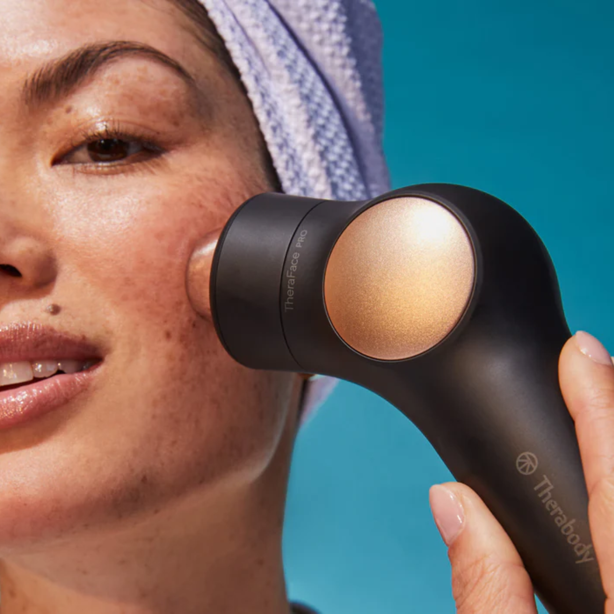 TheraFace PRO - soin du visage - luminothérapie LED - 2 coloris - Therabody