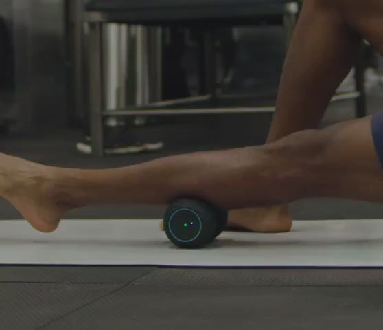 Charger la vidéo : Rouleau de massage vibrant WaveDuo - Therabody